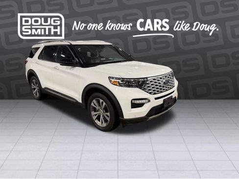 Used 2020 Ford Explorer Platinum w/ Premium Technology Package image 7