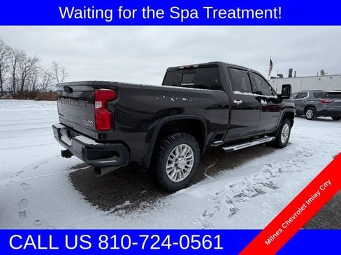 Used 2020 Chevrolet Silverado 2500 High Country image 3