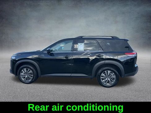 Used 2025 Nissan Pathfinder SV FWD image 8
