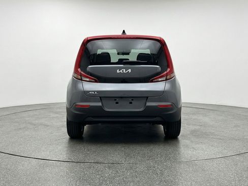 Used 2025 Kia Soul LX w/ LX Technology Package image 7