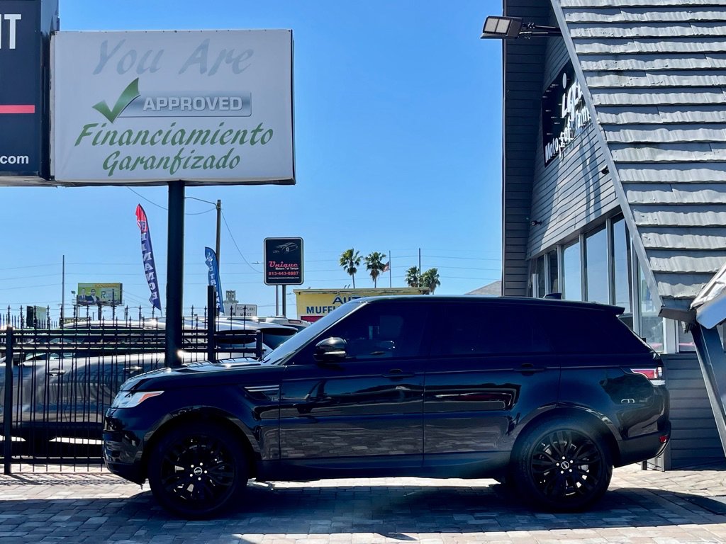 Used 2017 Land Rover Range Rover Sport SE AWD/4WD image 30