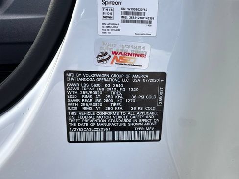 Used 2020 Volkswagen Atlas Cross Sport SE FWD image 14
