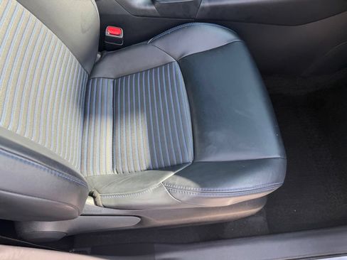 Used 2023 Toyota RAV4 XSE AWD/4WD image 18