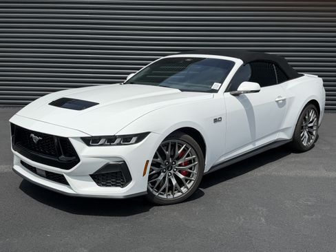 Used 2024 Ford Mustang GT Premium RWD image 6