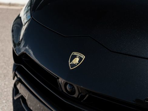 Used 2023 Lamborghini Urus Performante AWD/4WD image 22