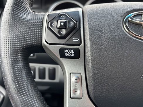 Used 2014 Toyota Tacoma PreRunner image 19