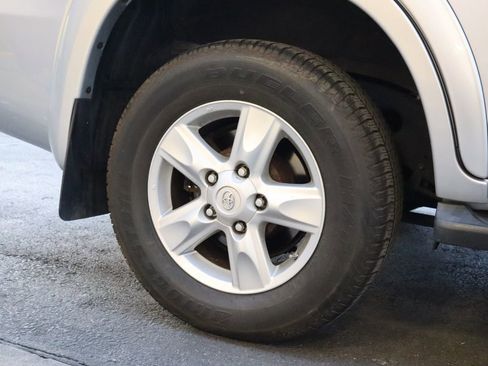 Used 2009 Toyota Land Cruiser image 32