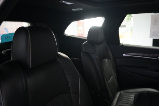 Used 2024 Buick Enclave Avenir w/ Avenir Technology Package AWD/4WD image 22