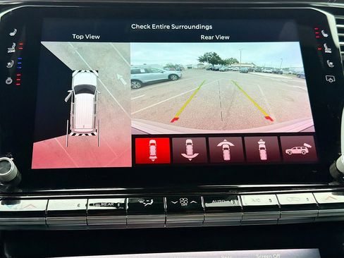 Used 2022 Jeep Grand Wagoneer Series II image 34