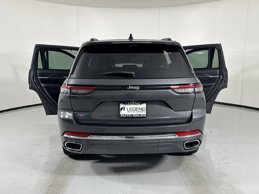 Used 2023 Jeep Grand Cherokee Overland w/ Advanced Protech Group III AWD/4WD image 30