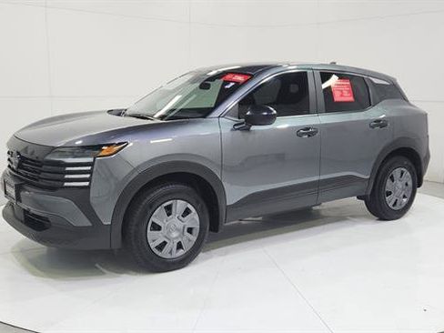 Certified 2025 Nissan Kicks S image 3