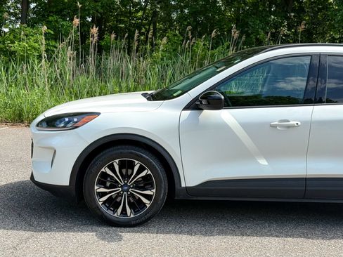Certified 2022 Ford Escape SEL w/ SEL Stealth AWD Package image 10