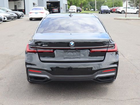 Used 2022 BMW 750i xDrive w/ Luxury Rear Seating Package AWD/4WD image 6