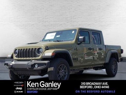 New 2026 Jeep Gladiator Sport AWD/4WD image 1