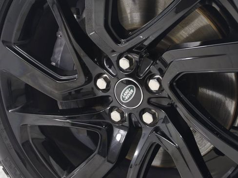 Used 2023 Land Rover Discovery S R-Dynamic image 18