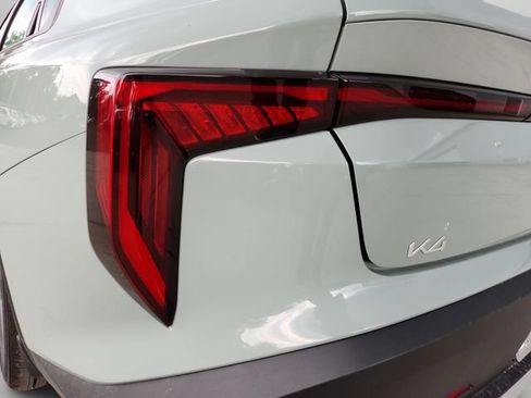 New 2026 Kia K4 FWD image 32