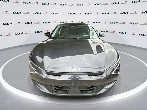 Certified 2025 Kia EV6 Light image 3