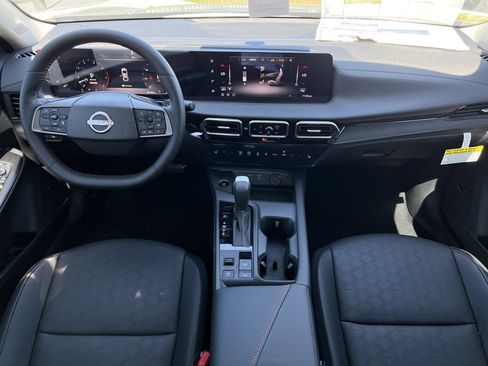 New 2026 Nissan Sentra SR w/ SR Premium Package FWD image 8