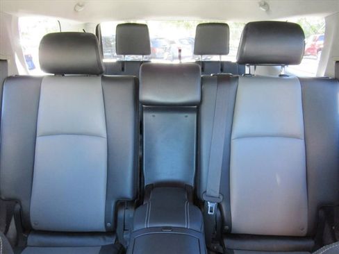 Used 2016 Toyota 4Runner SR5 image 25