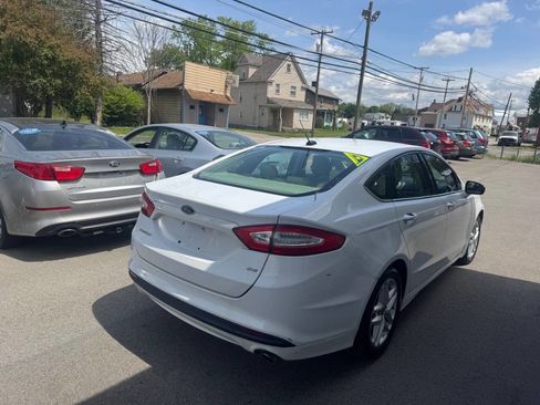 Used 2013 Ford Fusion SE FWD image 5