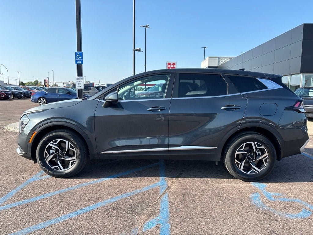 Used 2023 Kia Sportage LX AWD/4WD image 8