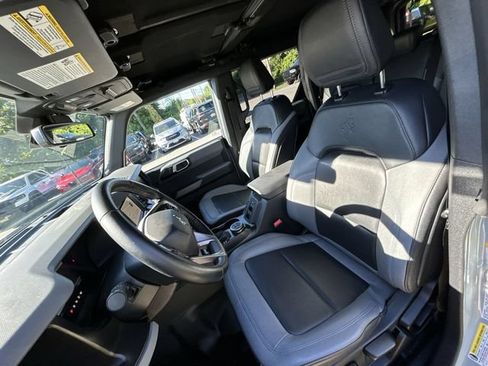 Used 2023 Ford Bronco Black Diamond AWD/4WD image 15