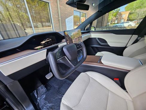 Used 2023 Tesla Model X AWD/4WD image 37