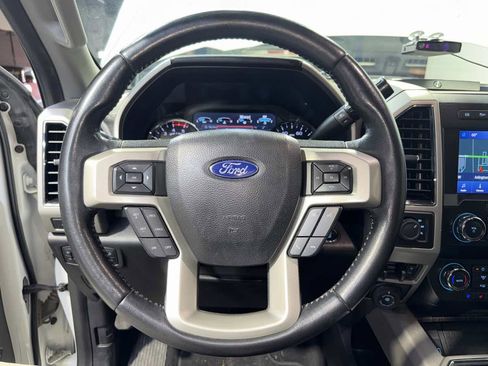 Used 2021 Ford F250 Lariat w/ Lariat Ultimate Package AWD/4WD image 19