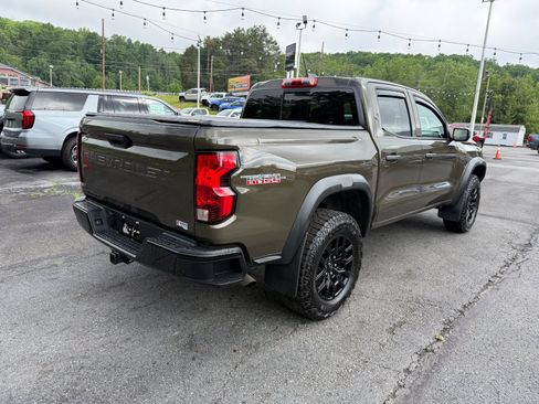 Used 2025 Chevrolet Colorado Trail Boss AWD/4WD image 5