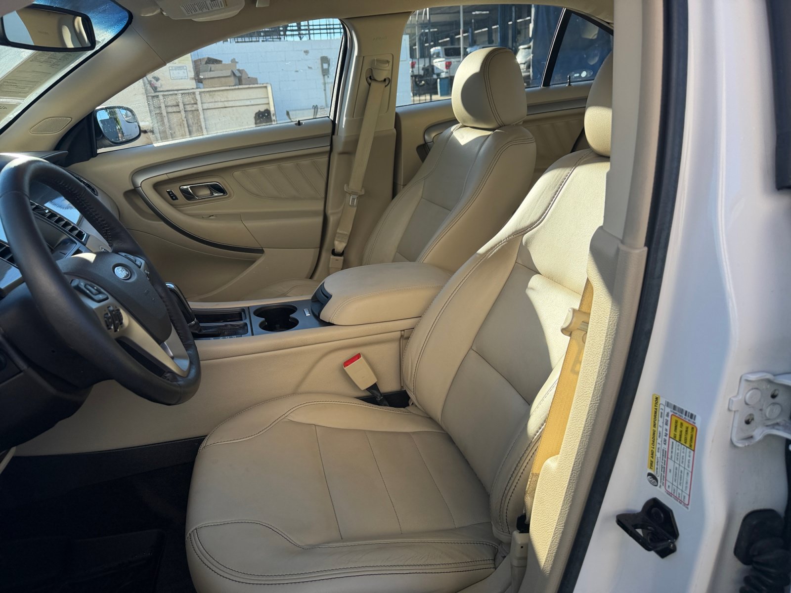 Used 2018 Ford Taurus SEL w/ Equipment Group 201A FWD image 14