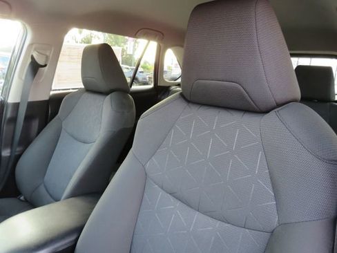 Used 2022 Toyota RAV4 XLE image 16