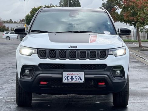 Used 2024 Jeep Compass Trailhawk image 9