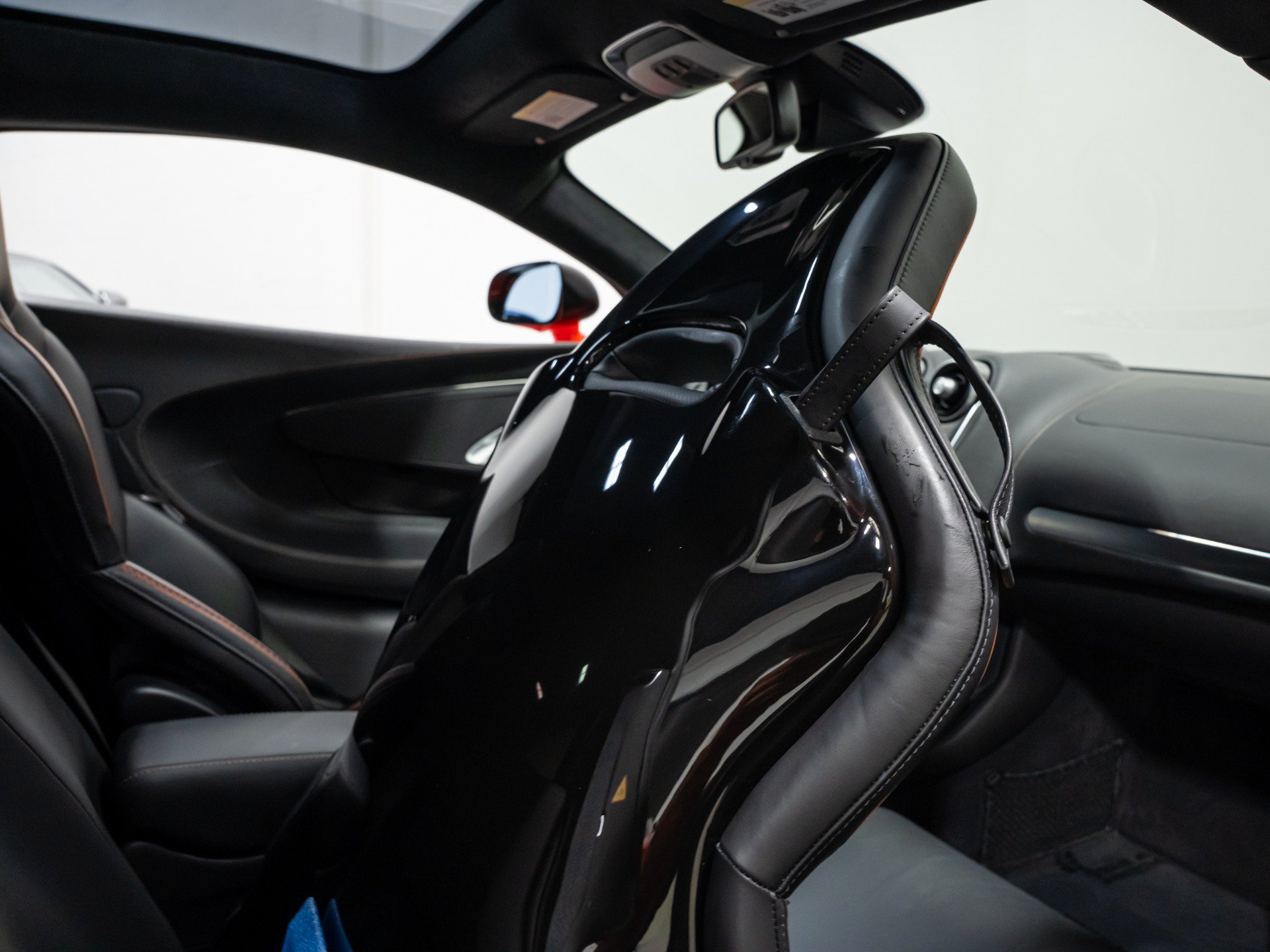 Used 2023 McLaren GT RWD image 60