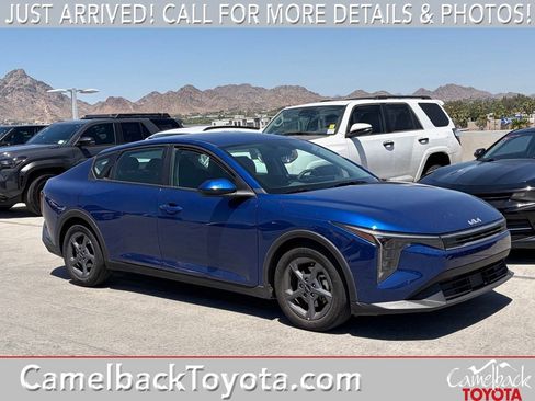 Used 2025 Kia K4 FWD image 1