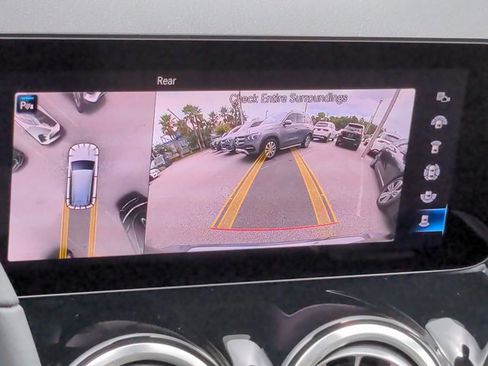 Certified 2022 Mercedes-Benz GLB 250 image 21