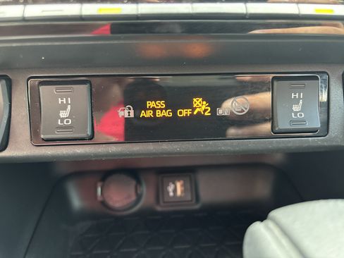 Certified 2023 Toyota RAV4 XLE w/ Convenience Package AWD/4WD image 28