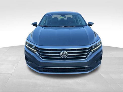Used 2021 Volkswagen Passat 2.0T SE image 3