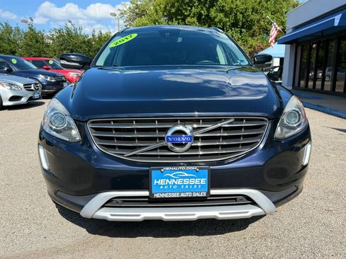 Used 2017 Volvo XC60 T6 Dynamic w/ Preferred Option Package AWD/4WD image 24