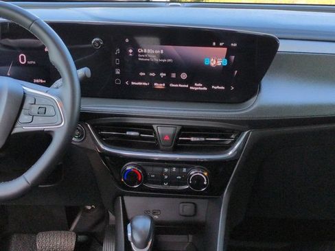 Used 2024 Buick Encore GX Sport Touring AWD/4WD image 17