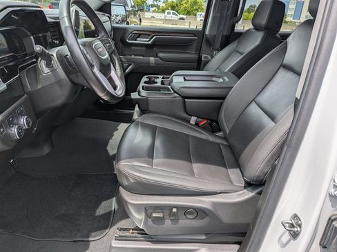 Used 2025 GMC Sierra 1500 SLT AWD/4WD image 14