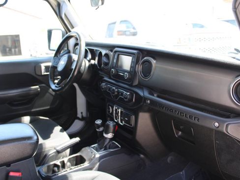 Used 2019 Jeep Wrangler Unlimited Sport S AWD/4WD image 13