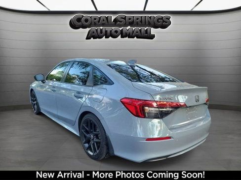 Used 2024 Honda Civic Sport image 3