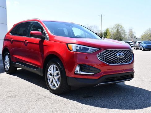 Used 2024 Ford Edge SEL w/ Convenience Package AWD/4WD image 9