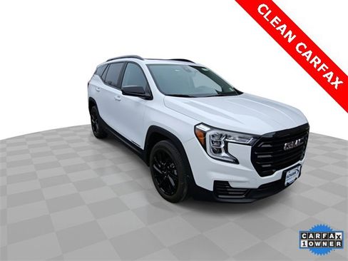 Certified 2023 GMC Terrain SLE w/ Driver Convenience Package image 2