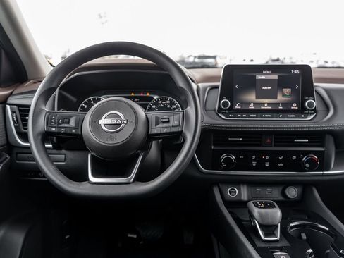 Used 2023 Nissan Rogue S image 15