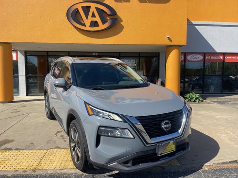 Used 2023 Nissan Rogue SL AWD/4WD image 1