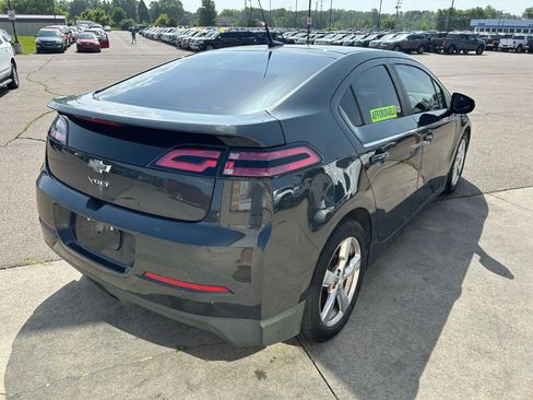 Used 2014 Chevrolet Volt FWD image 5