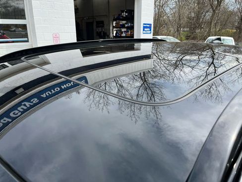 Used 2019 Volvo XC40 T5 R-Design image 29