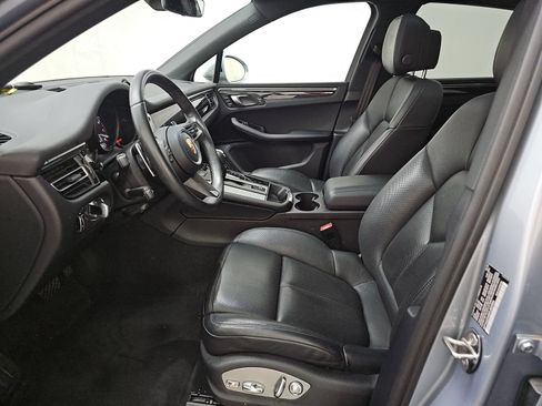 Used 2023 Porsche Macan w/ Premium Package Plus AWD/4WD image 10