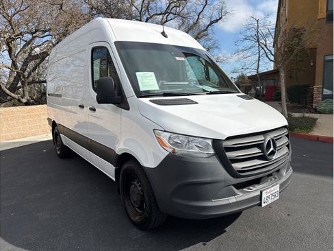 Used 2023 Mercedes-Benz Sprinter 2500 image 6